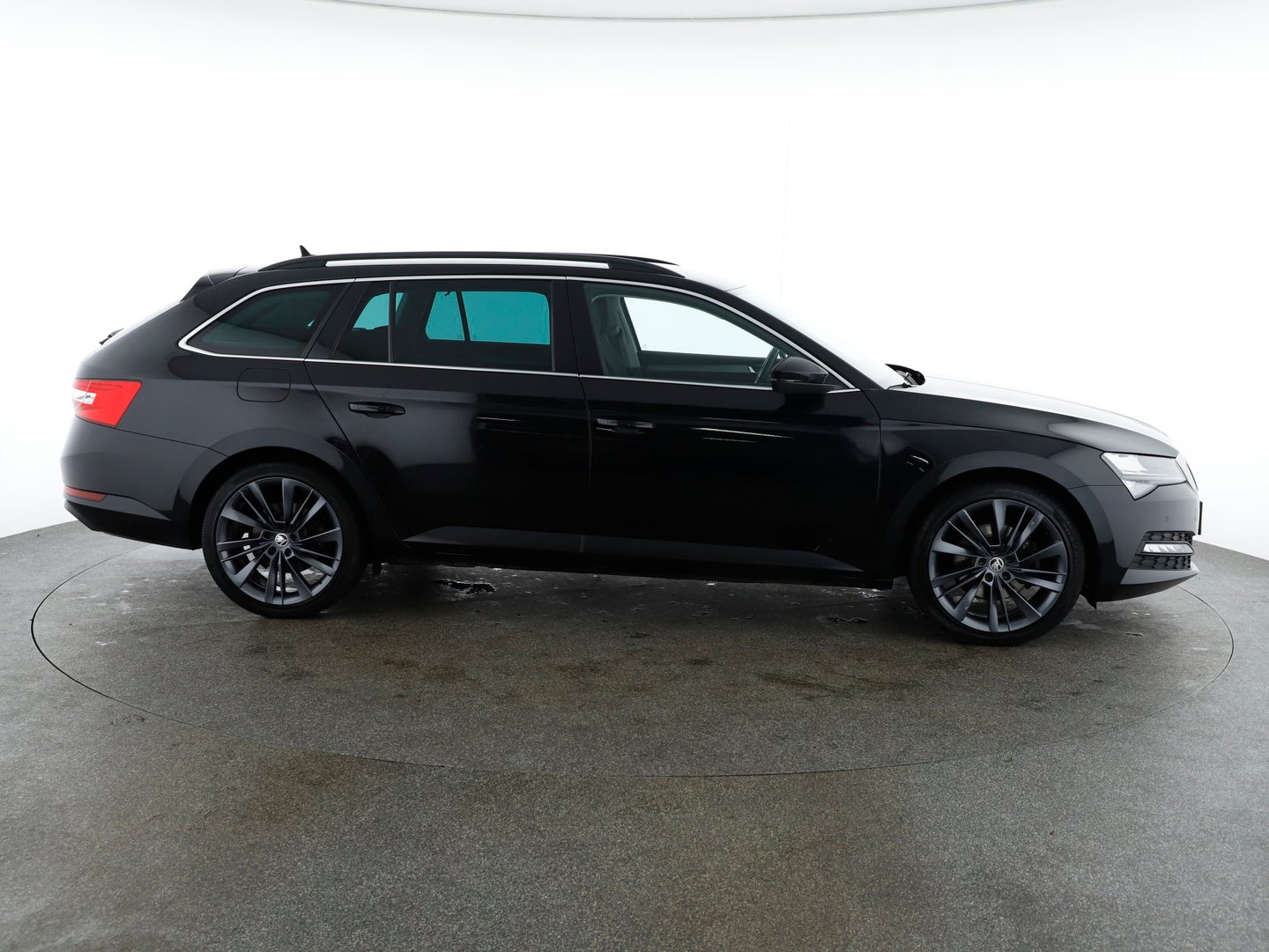 Škoda Superb Combi 4x4 Ambition TDI DSG | Bild 6 von 28