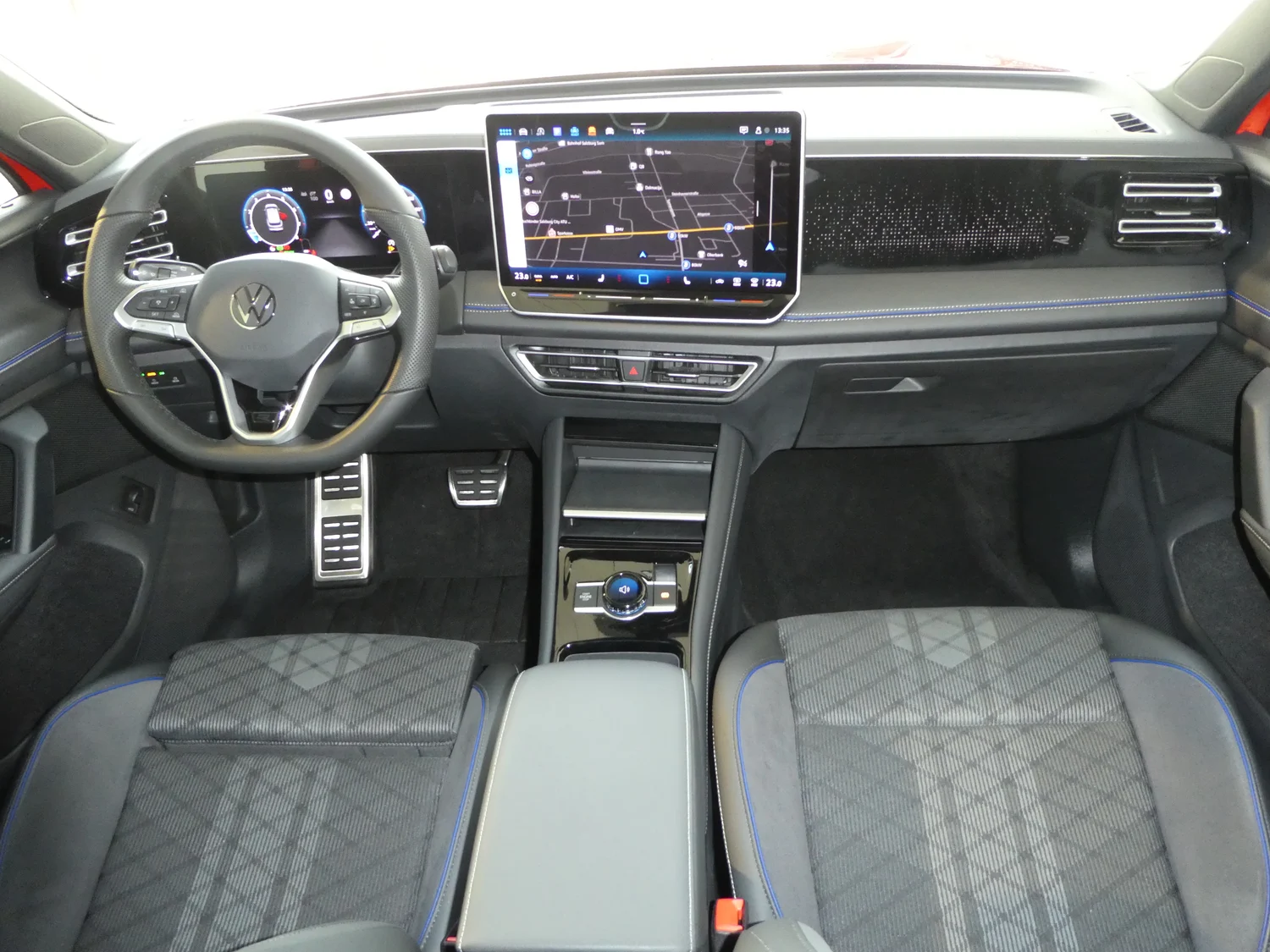 Bild eines VW Tiguan R-Line eTSI DSG