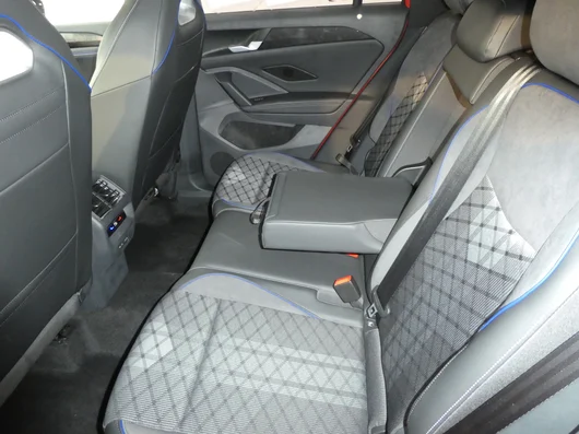 Bild eines VW Tiguan R-Line eTSI DSG