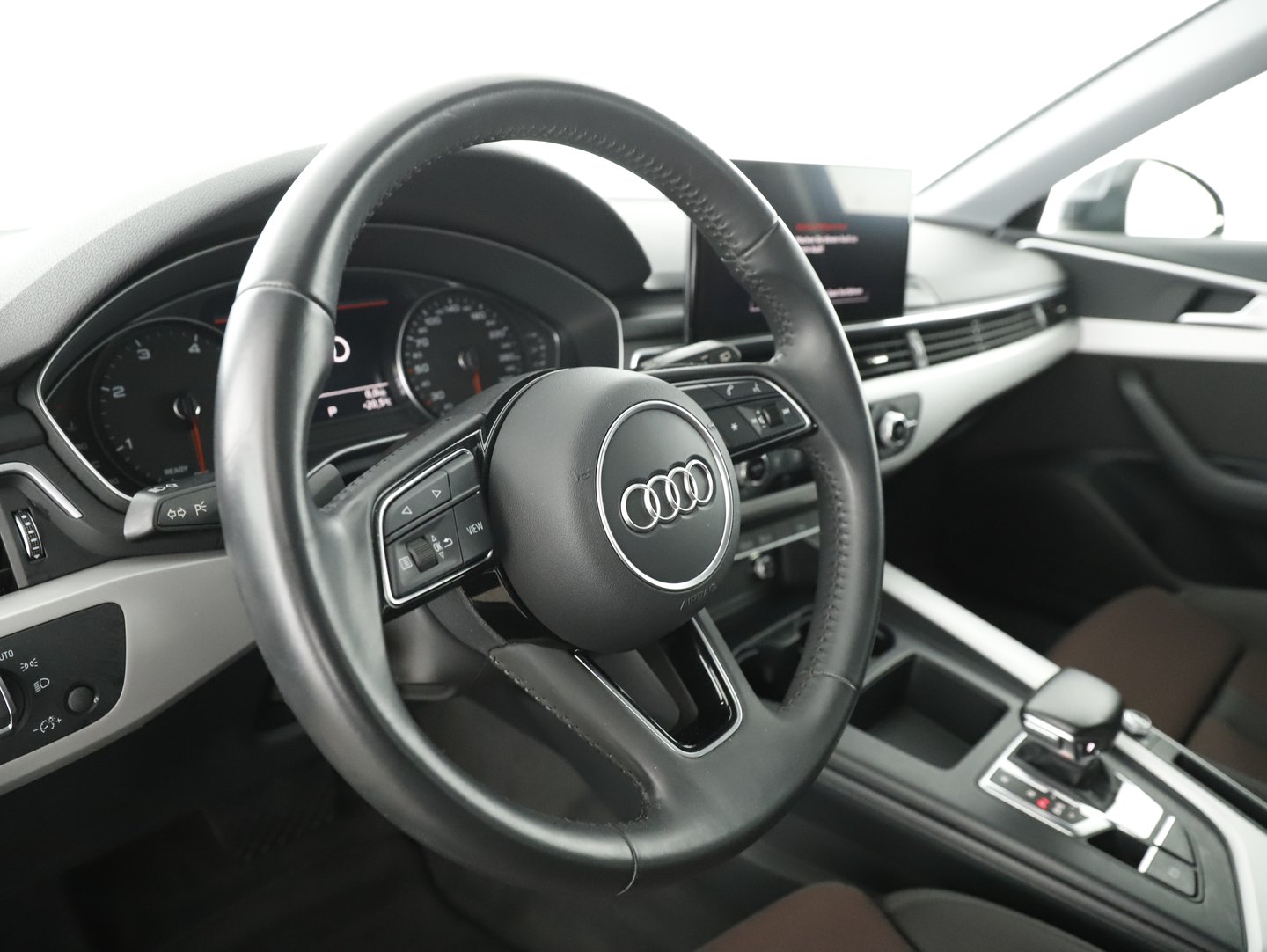 Audi A4 Avant 30 TDI | Bild 10 von 26