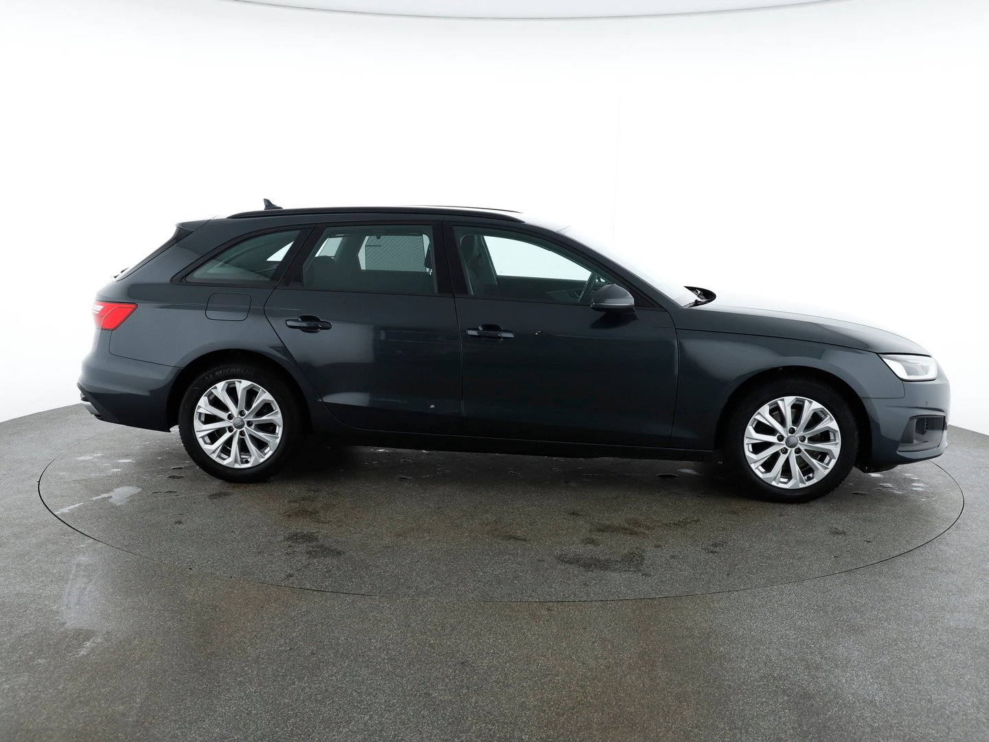 Audi A4 Avant 30 TDI | Bild 4 von 26