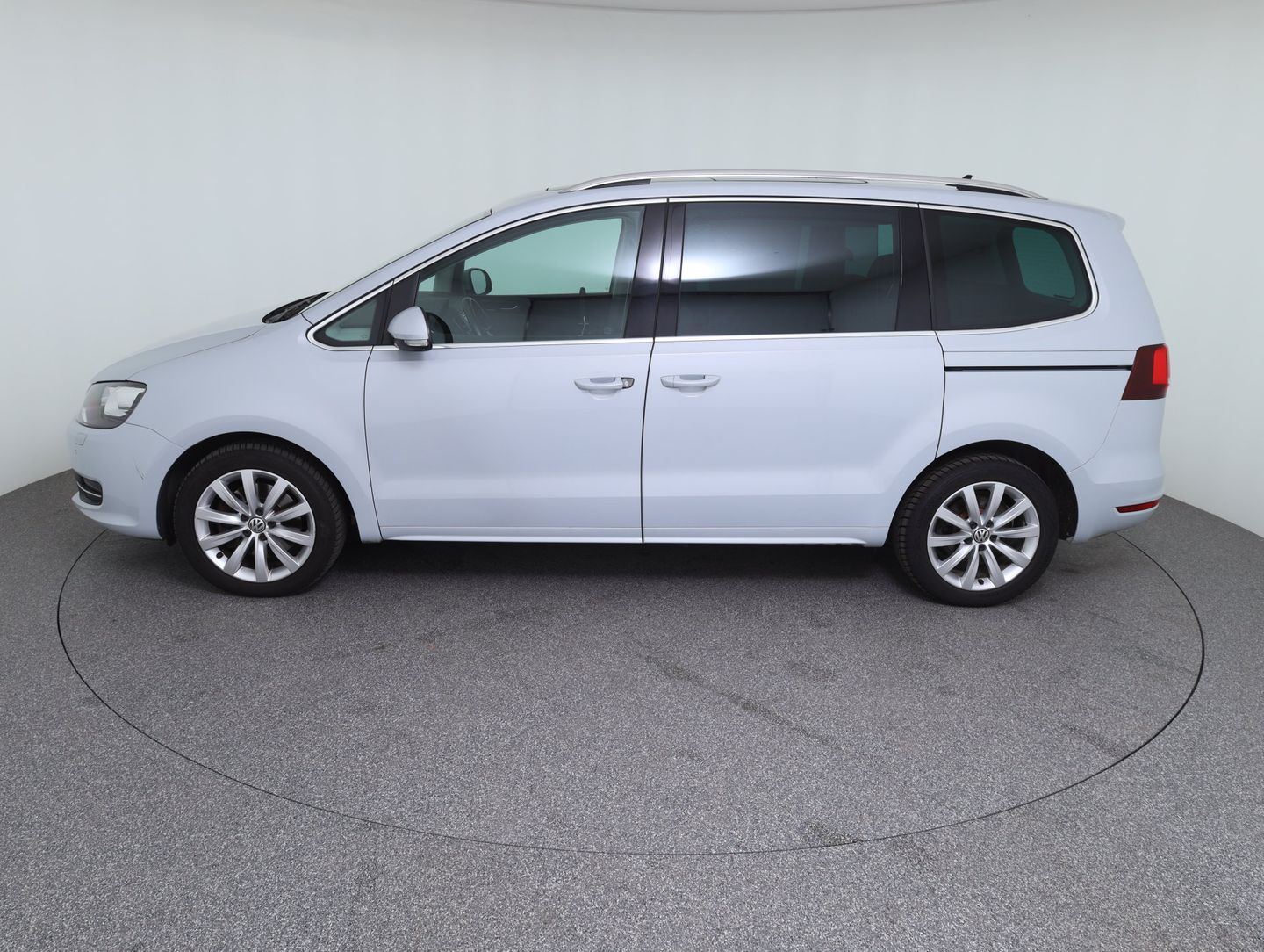 VW Sharan Business+ TDI SCR 5-Sitzer | Bild 8 von 14