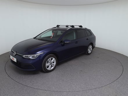 VW Golf Variant Life mHeV DSG