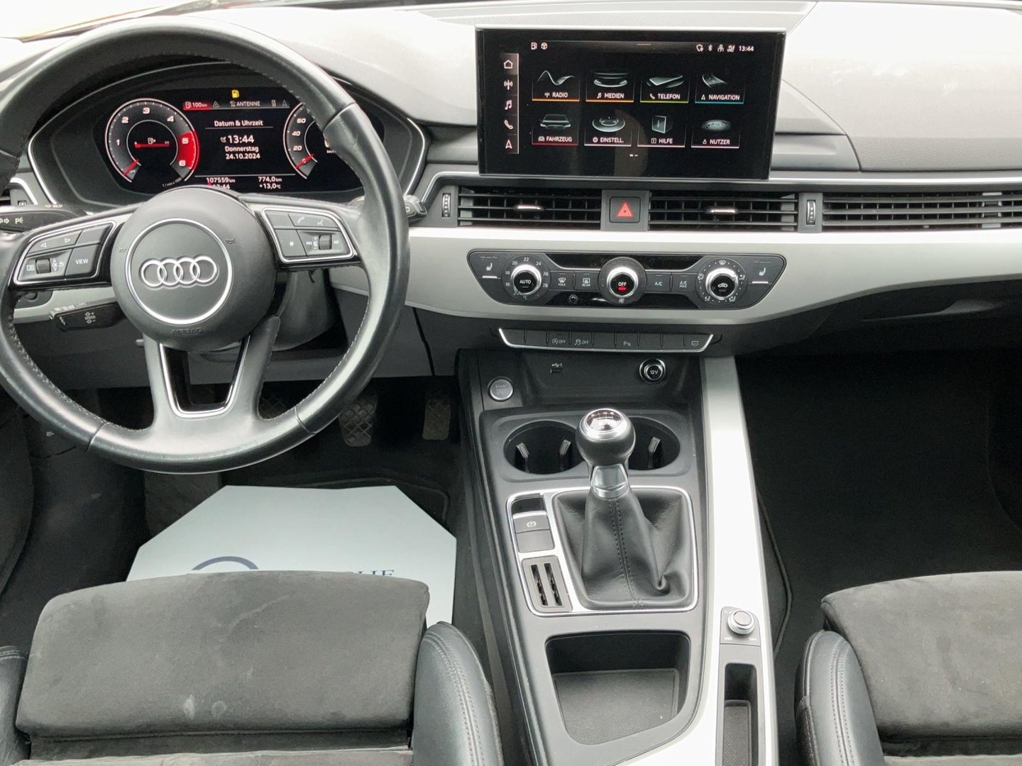 Audi A4 Avant 30 TDI advanced | Bild 11 von 17