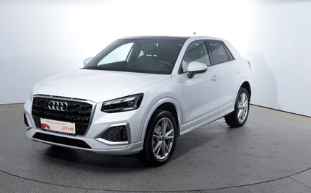 Audi Q2 35 TFSI admired