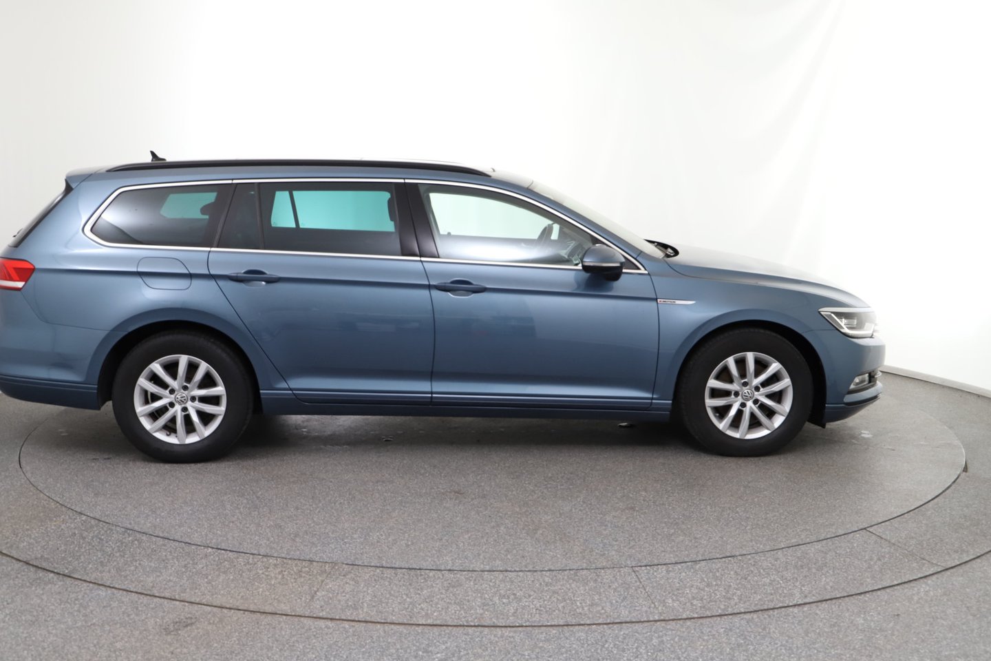 VW Passat Trendline TDI | Bild 6 von 30