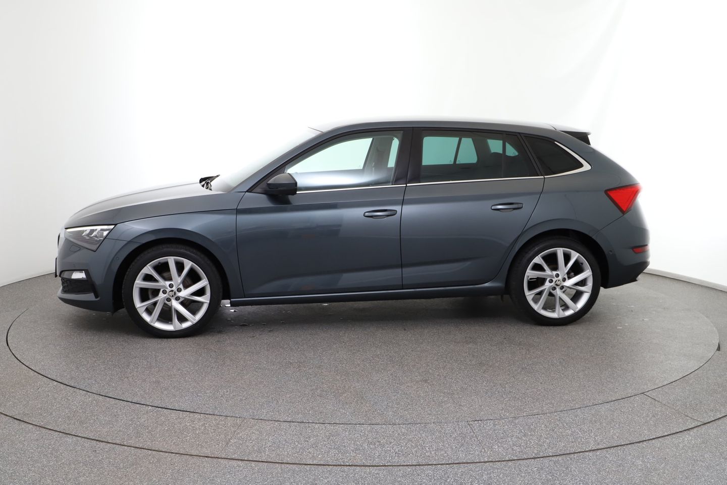 Škoda Scala 1,6 TDI Style | Bild 2 von 28