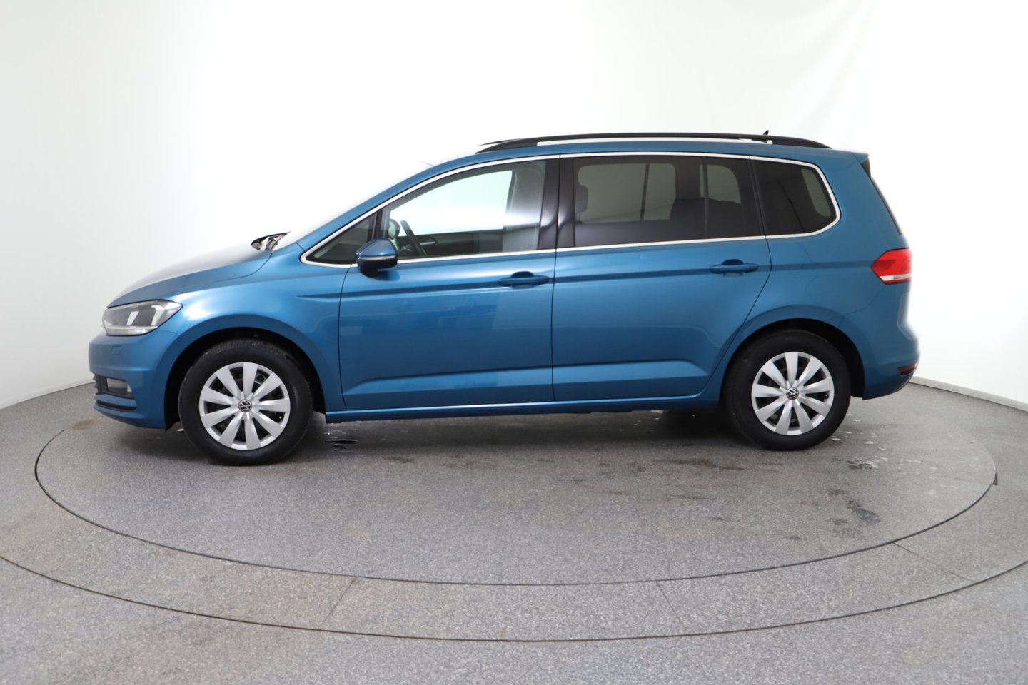 VW Touran Comfortline TSI DSG | Bild 2 von 28