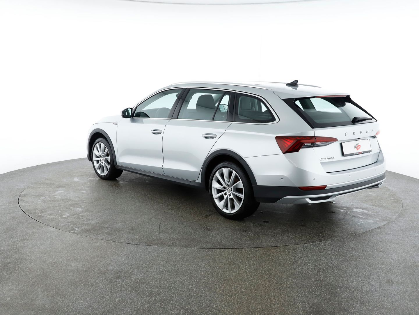 Škoda Octavia Combi 2,0 TDI 4x4 Scout DSG | Bild 3 von 25