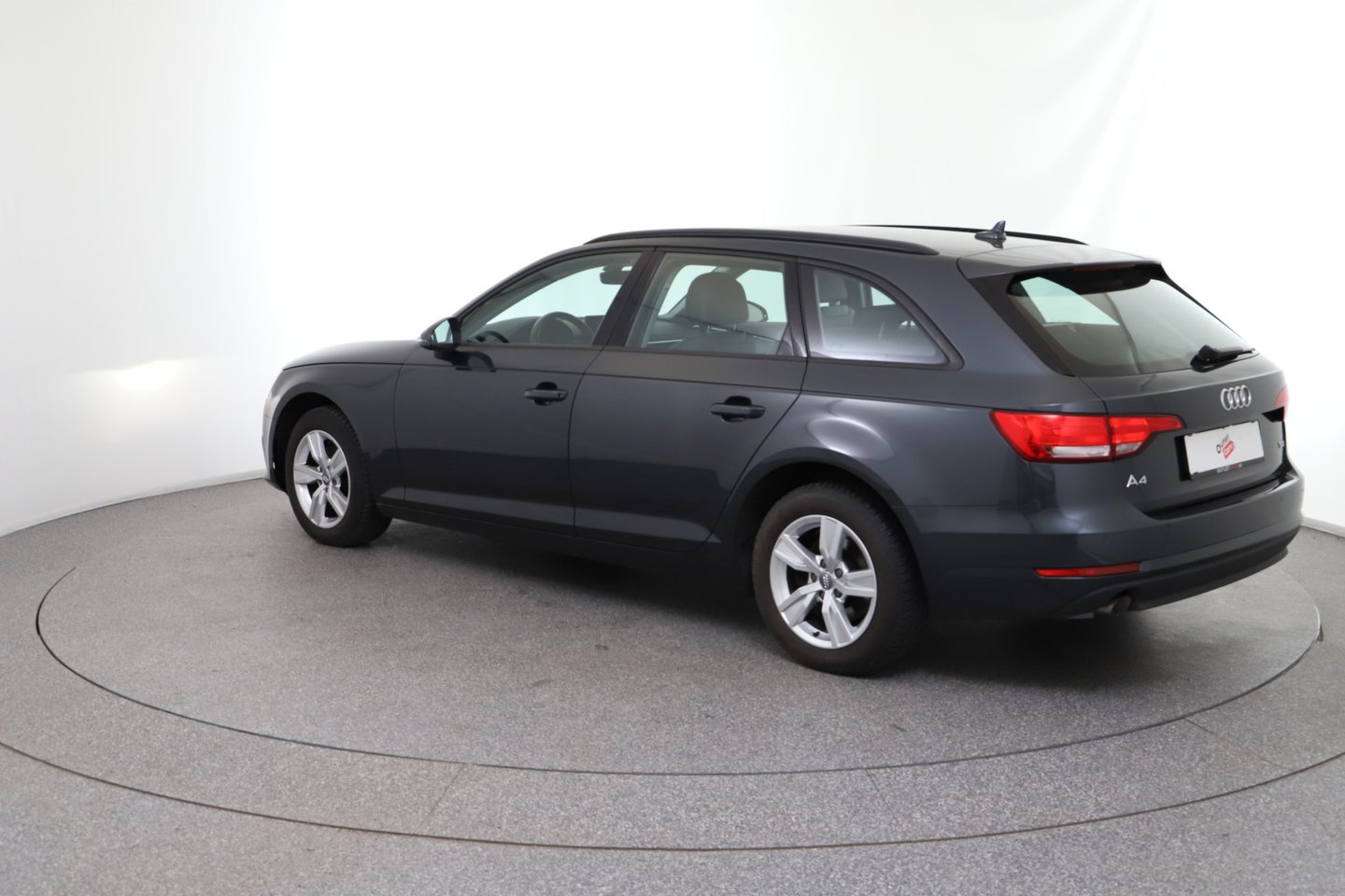 Audi A4 Avant 30 TDI advanced | Bild 3 von 23