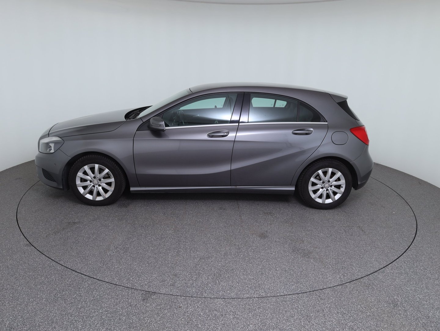 Mercedes A -Klasse A 180 BlueEfficiency | Bild 8 von 14