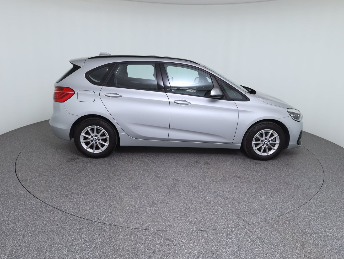 BMW 2 Active Tourer 216 d Advantage | Bild 4 von 14