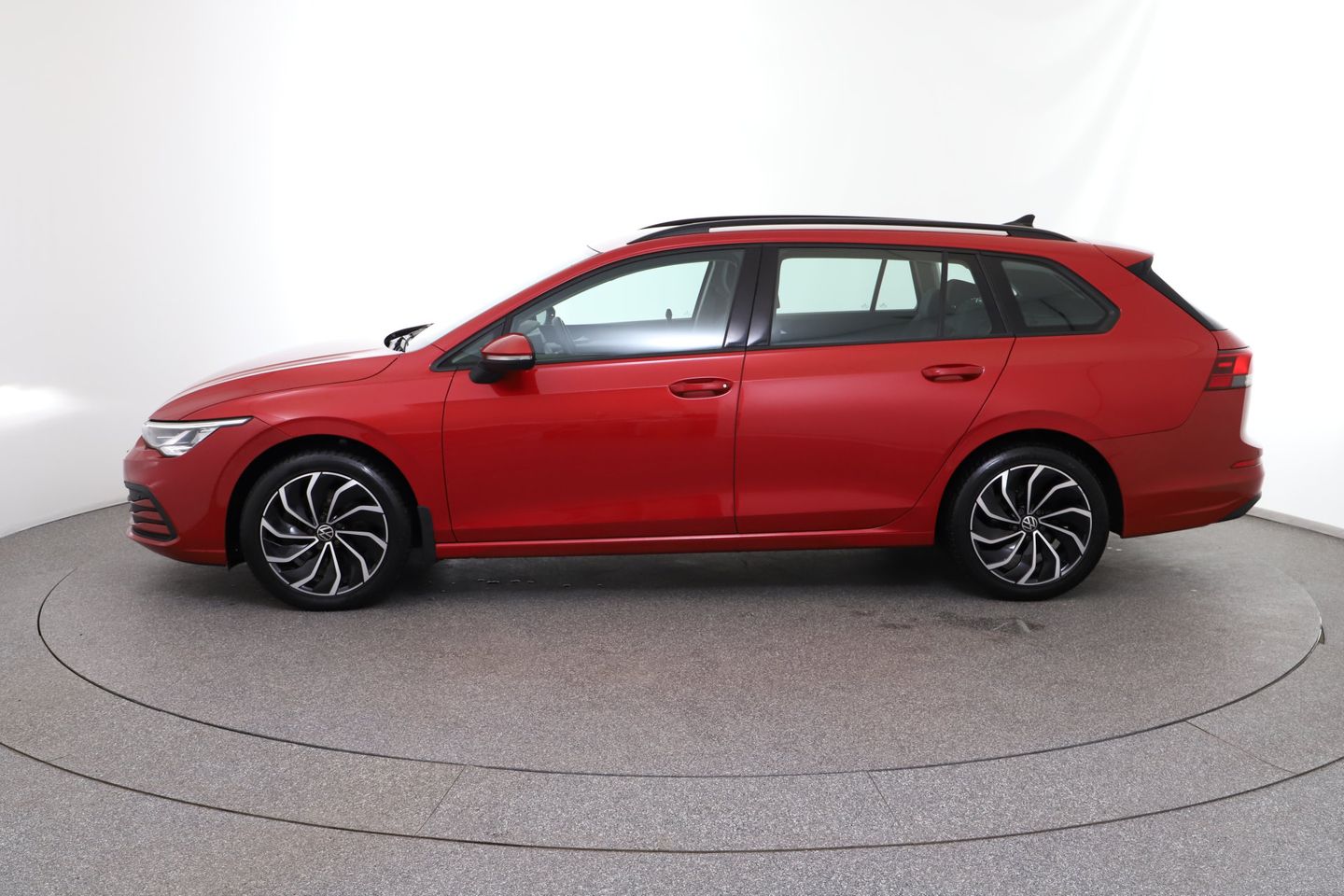 VW Golf Variant 2,0 TDI Life | Bild 2 von 29