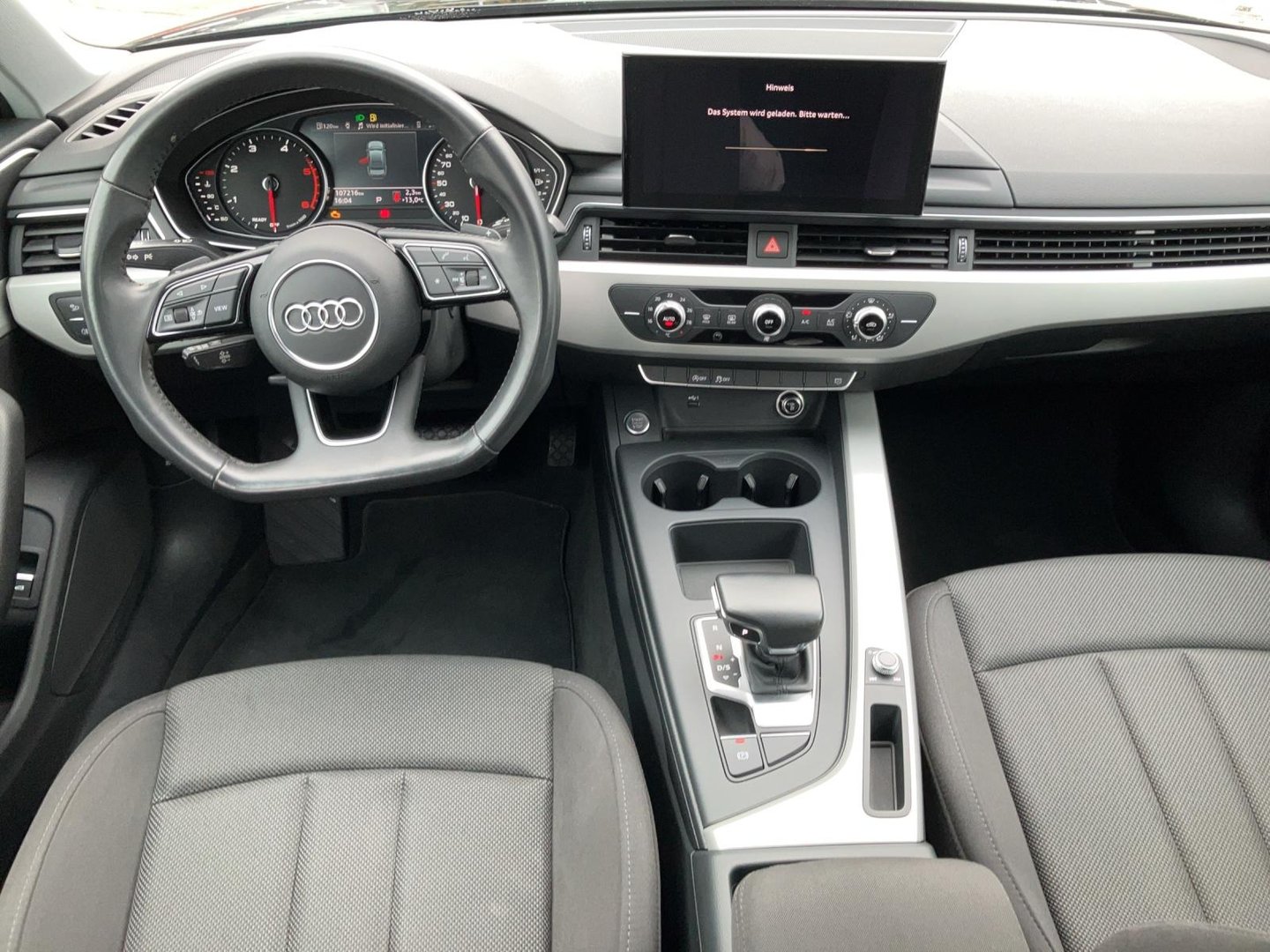 Audi A4 Limousine 35 TDI S line | Bild 12 von 18