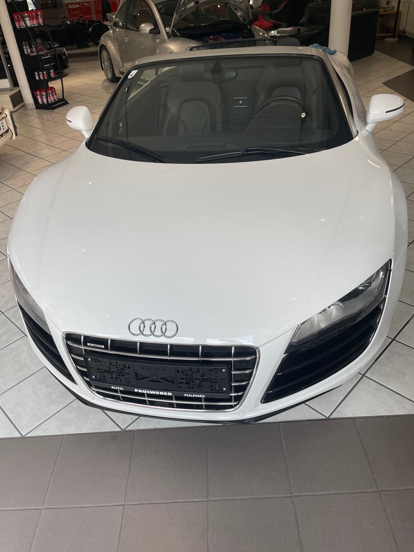 Audi R8 Spyder 5.2 FSI quattro