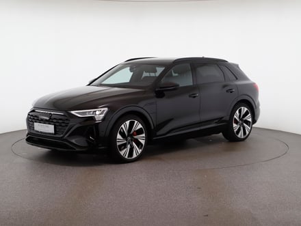 Audi Q8 55 e-tron quattro business