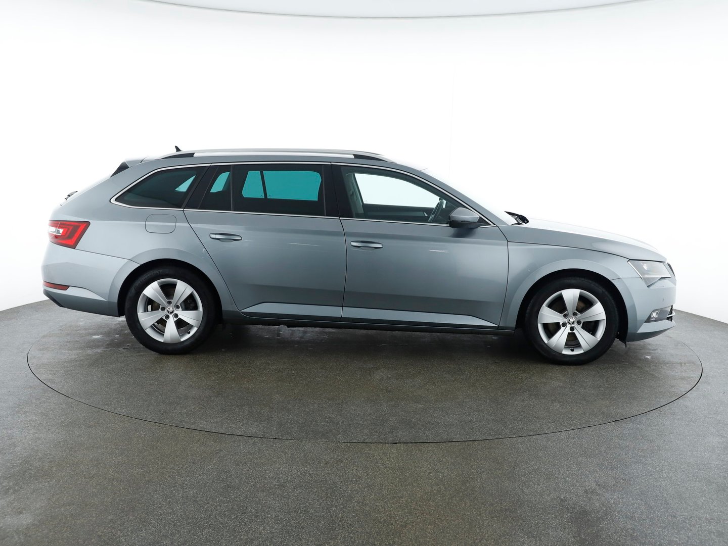 Škoda SUPERB Combi Ambition TDI | Bild 6 von 29