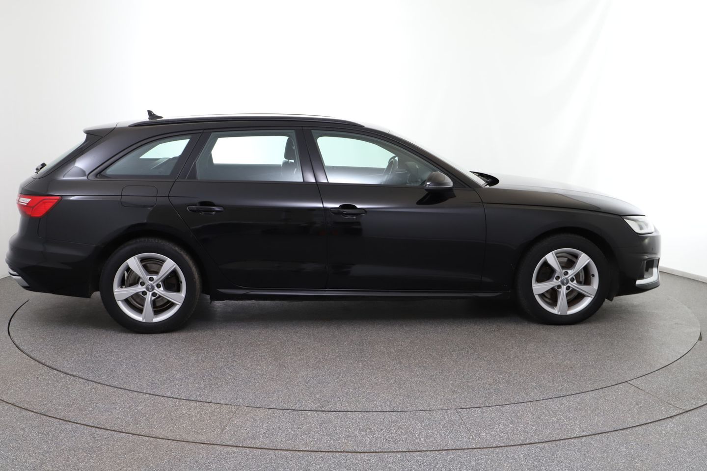 Audi A4 Avant 30 TDI advanced S-tronic | Bild 6 von 29