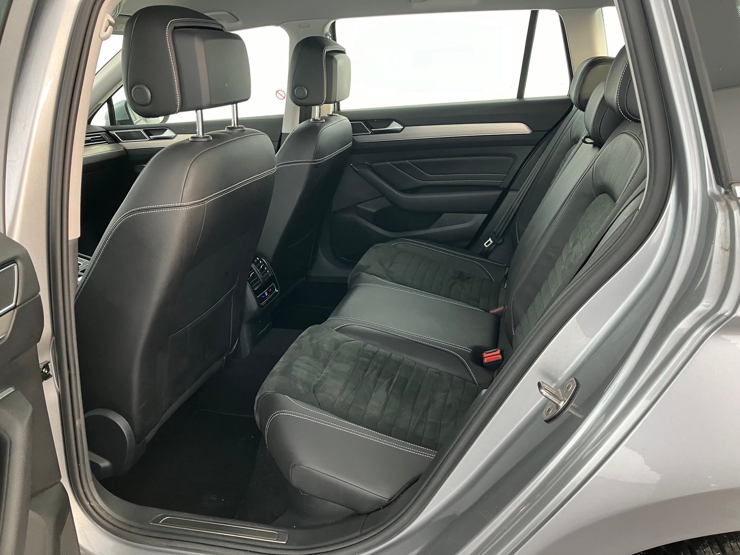 VW Passat Variant Elegance TSI DSG | Bild 11 von 17