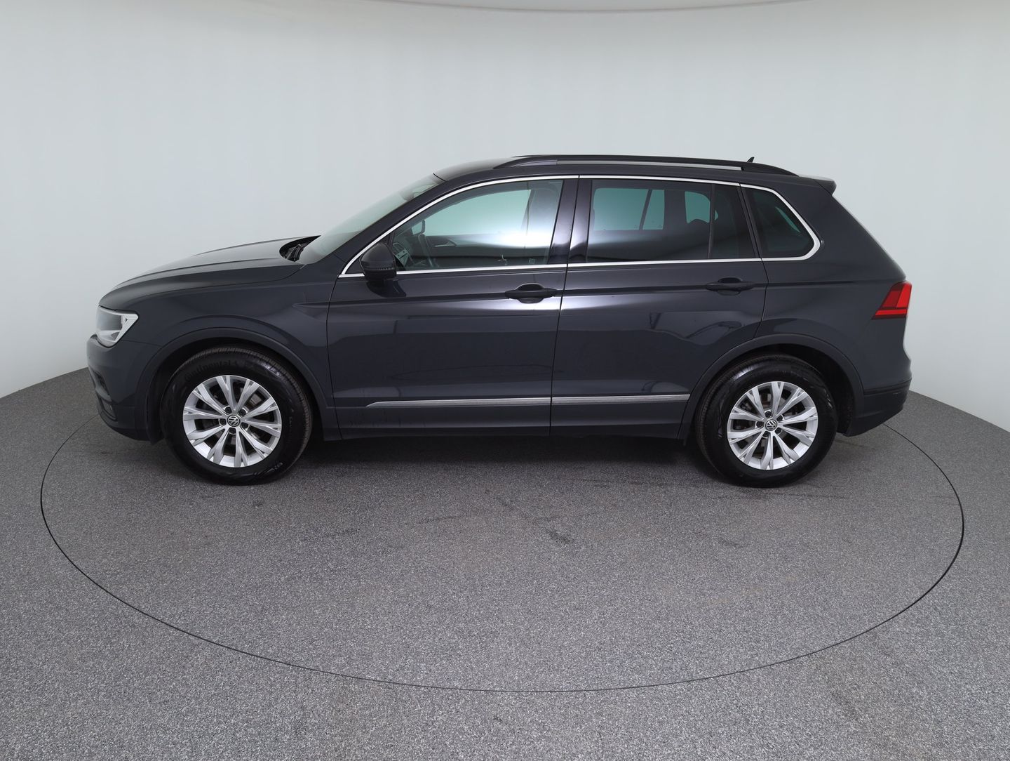 VW Tiguan Comfortline TDI SCR | Bild 8 von 14