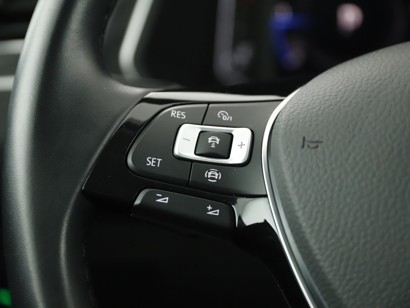 VW Tiguan Highline TDI SCR DSG | Bild 16 von 27
