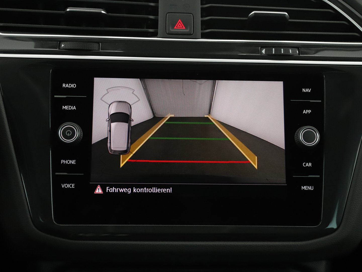 VW Tiguan Highline TDI SCR DSG | Bild 20 von 27