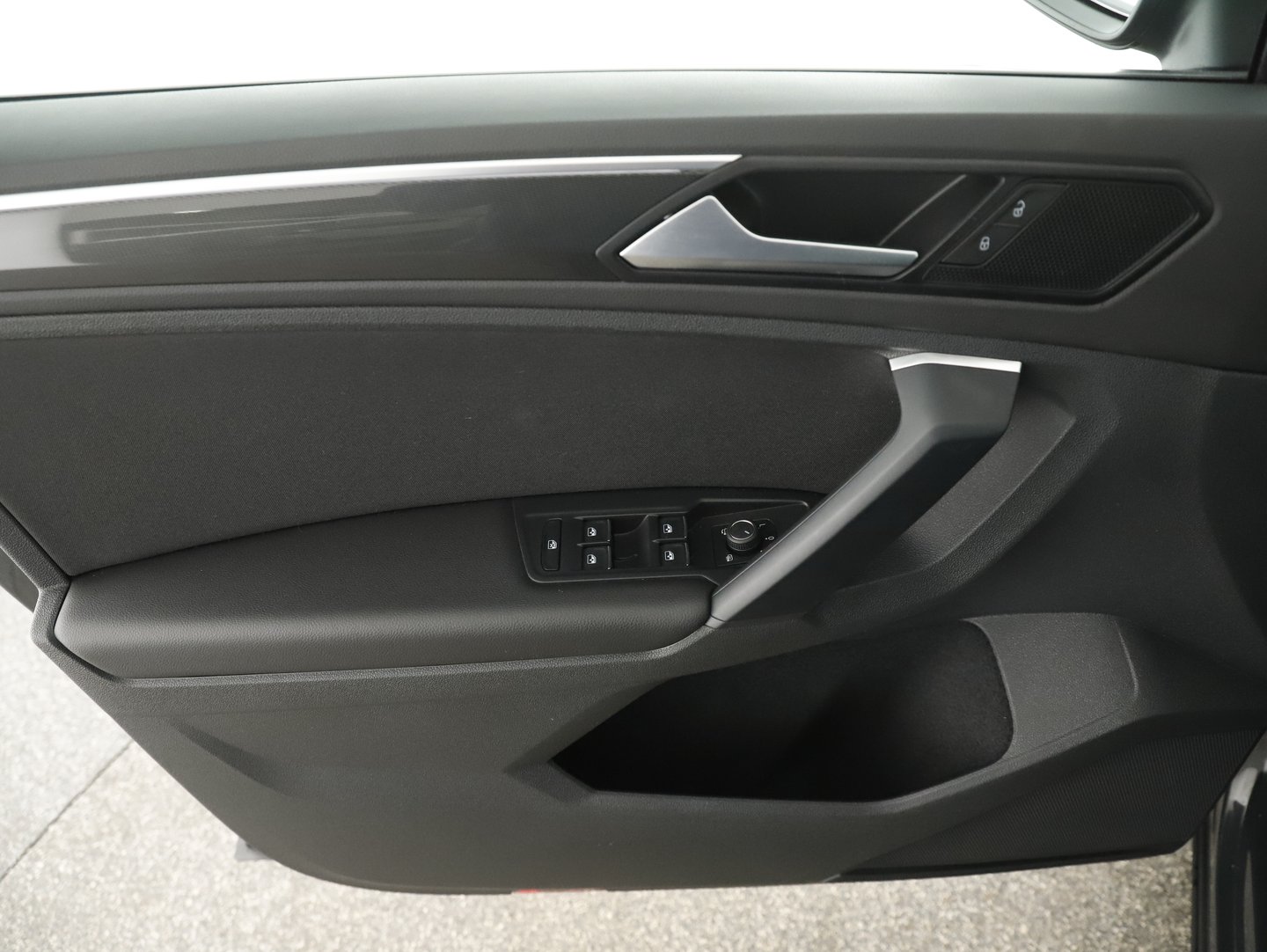 VW Tiguan Highline TDI SCR DSG | Bild 9 von 27
