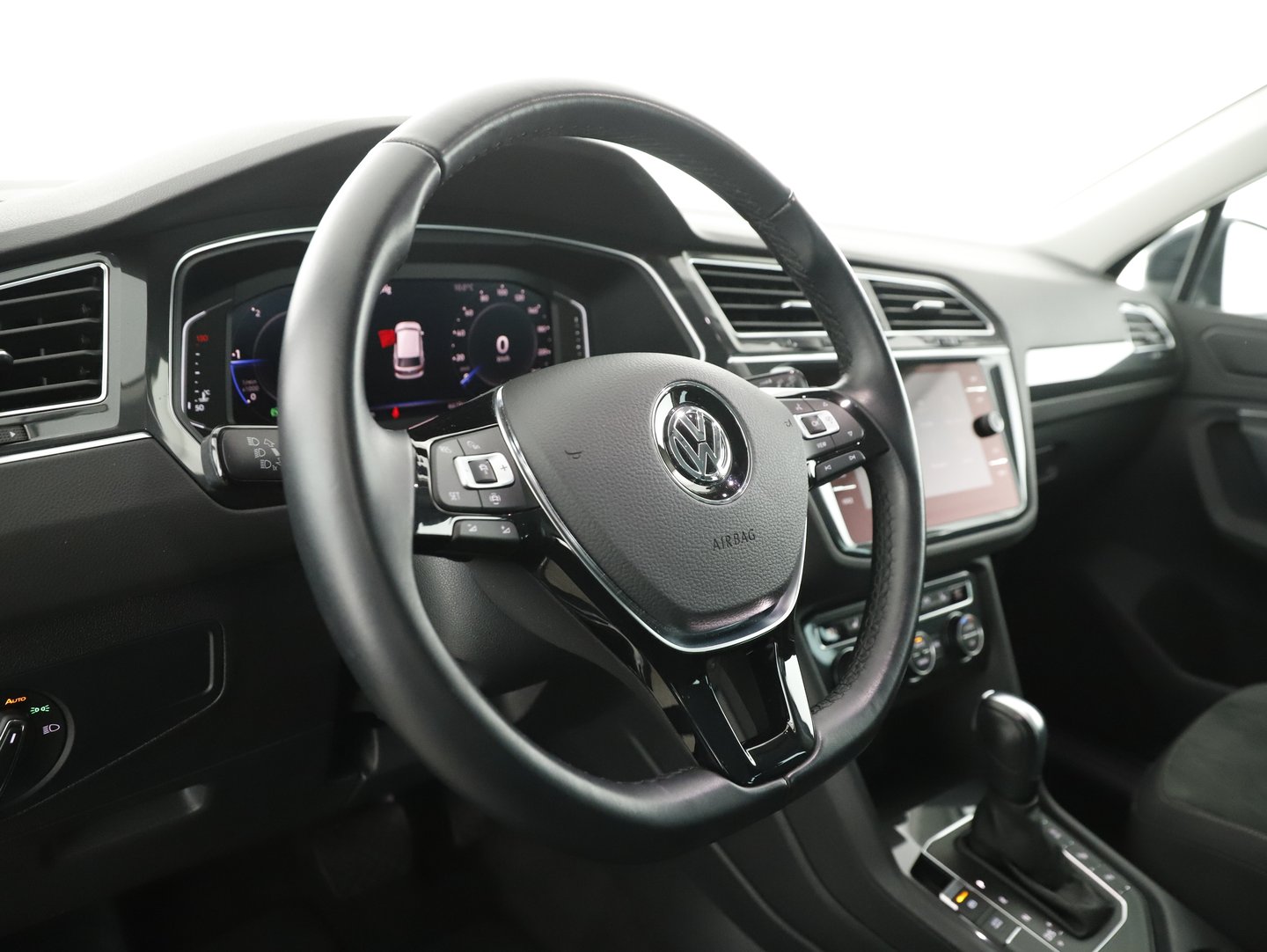 VW Tiguan Highline TDI SCR DSG | Bild 14 von 27