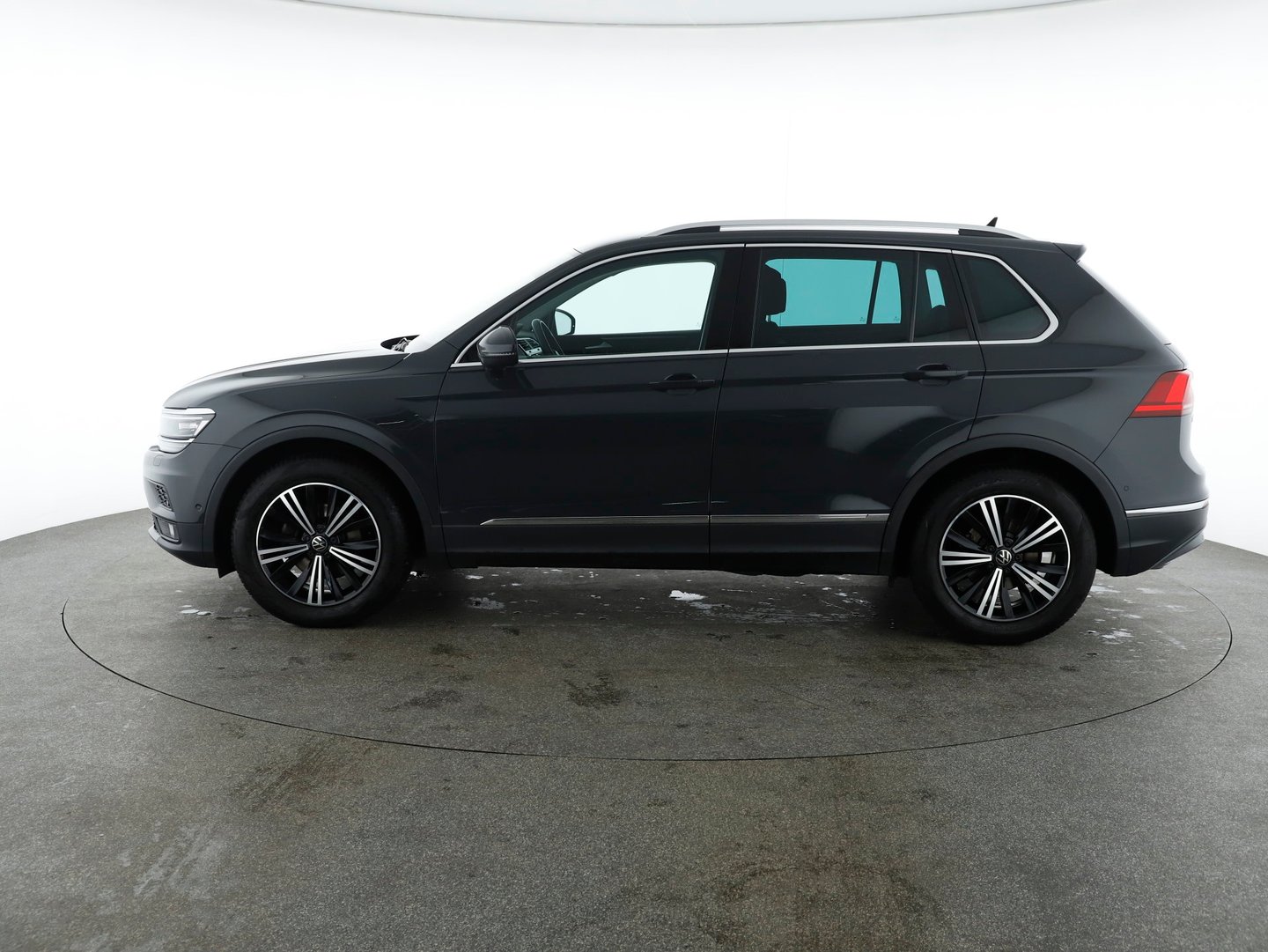 VW Tiguan Highline TDI SCR DSG | Bild 2 von 25