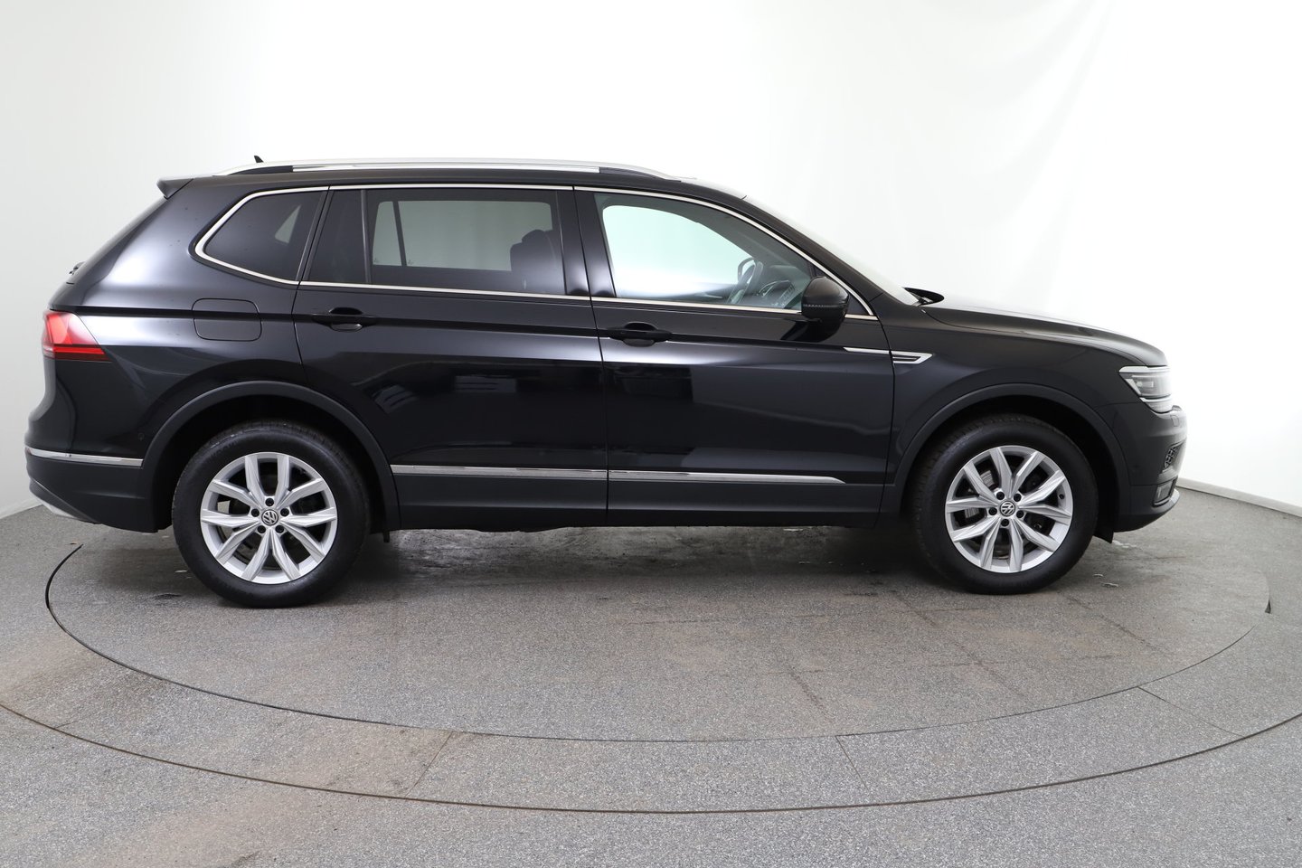 VW Tiguan Allspace Highline TDI DSG | Bild 6 von 29