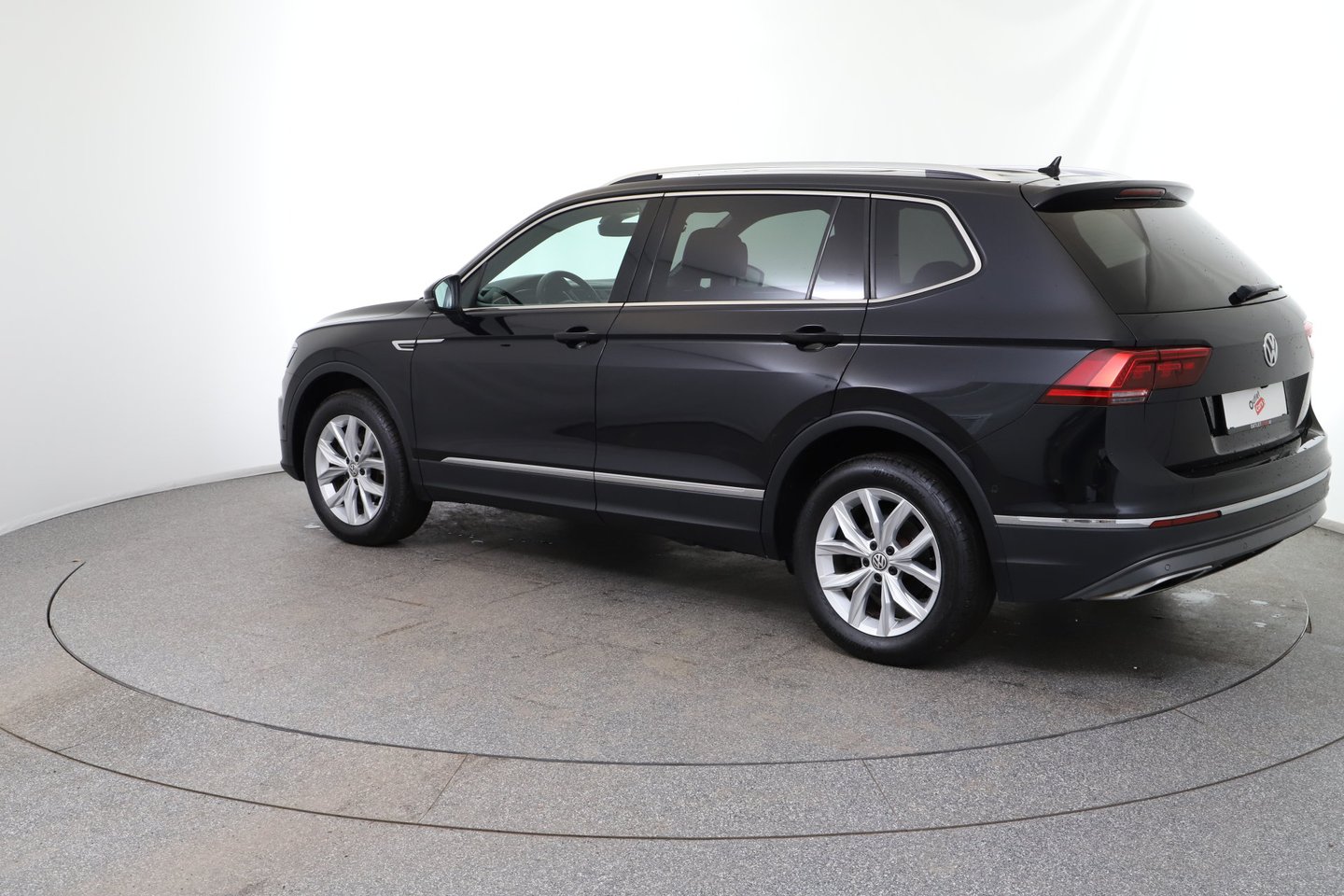 VW Tiguan Allspace Highline TDI DSG | Bild 3 von 29