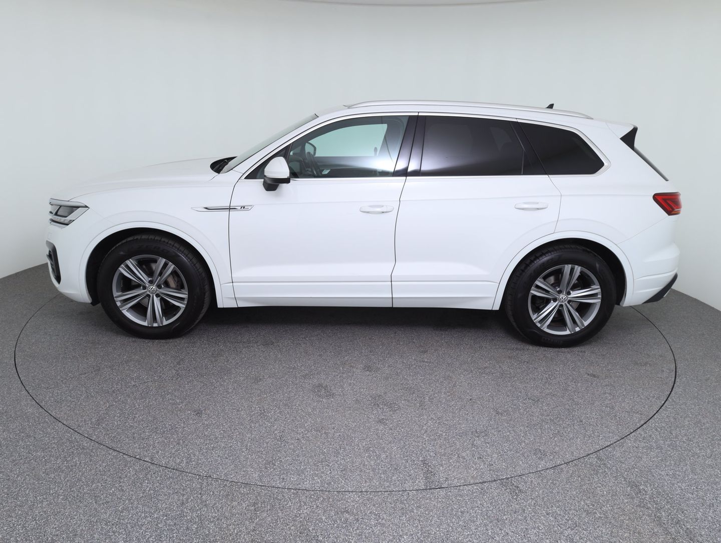 VW Touareg R-Line TDI SCR 4MOTION | Bild 8 von 25