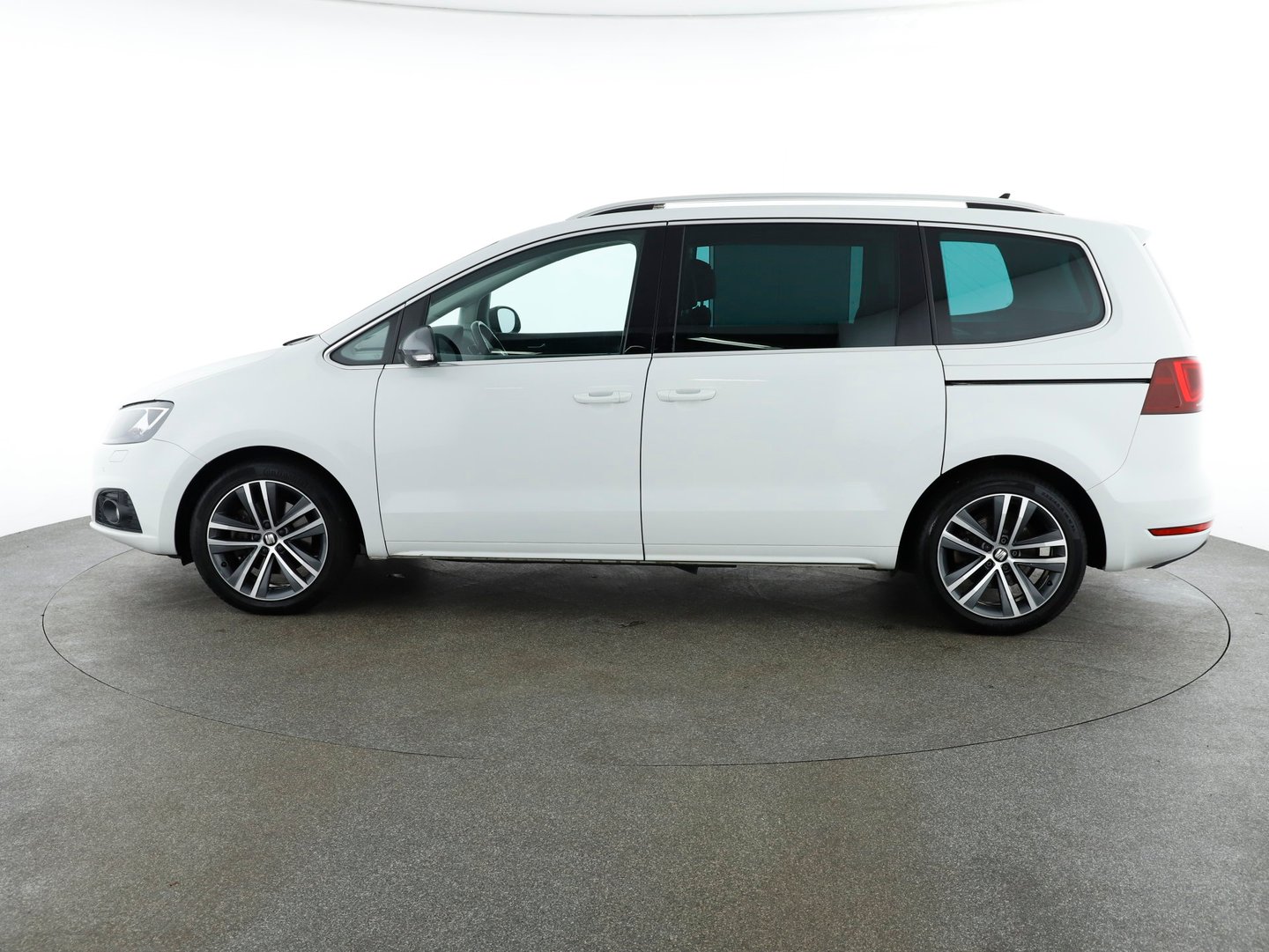 SEAT Alhambra Business 2,0 TDI CR | Bild 2 von 29