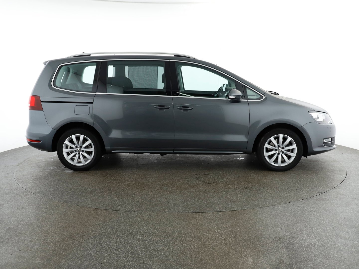 VW Sharan Business+ TDI SCR DSG 5-Sitzer | Bild 4 von 23