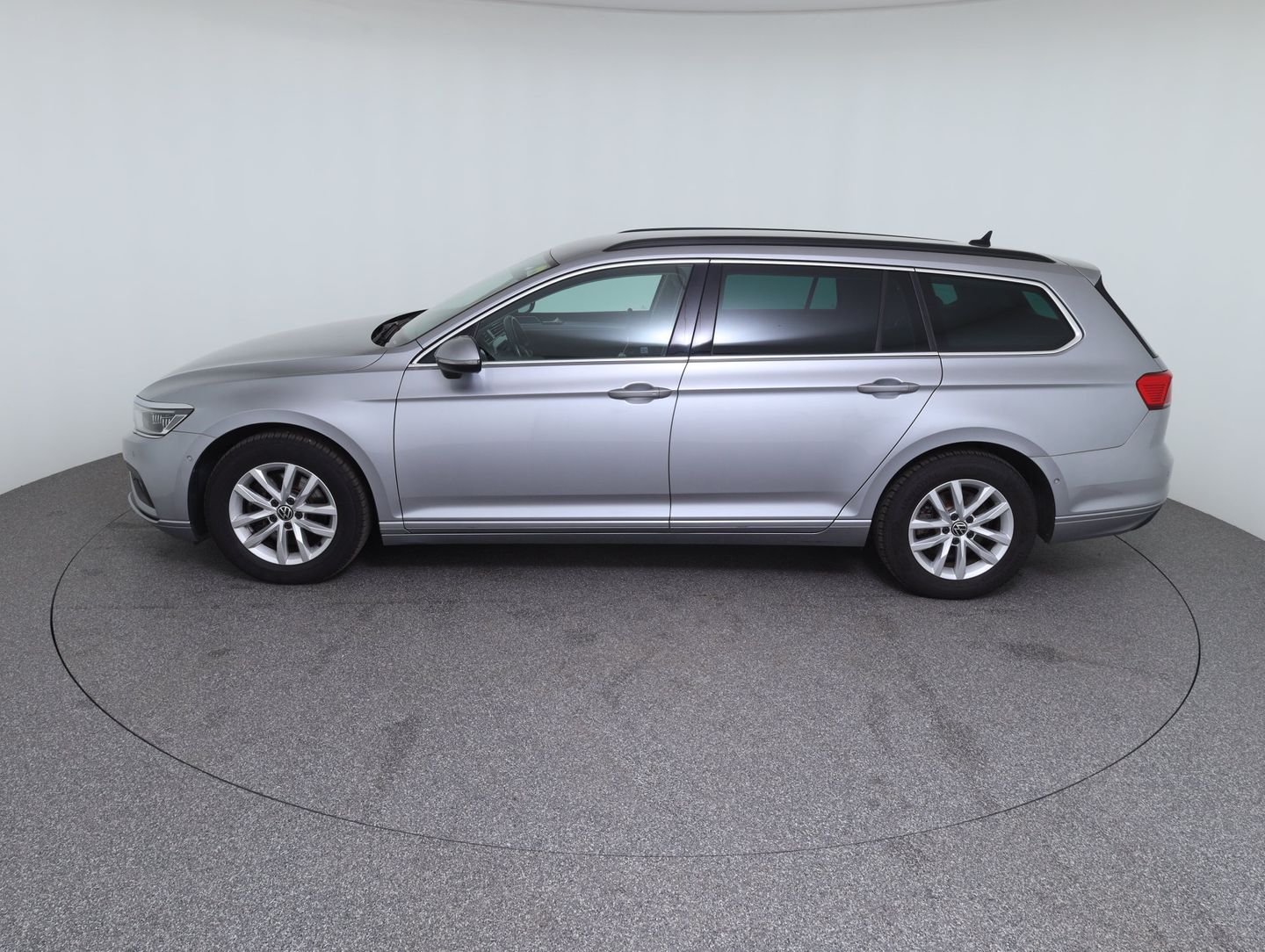 VW Passat Variant Business TDI DSG | Bild 8 von 14