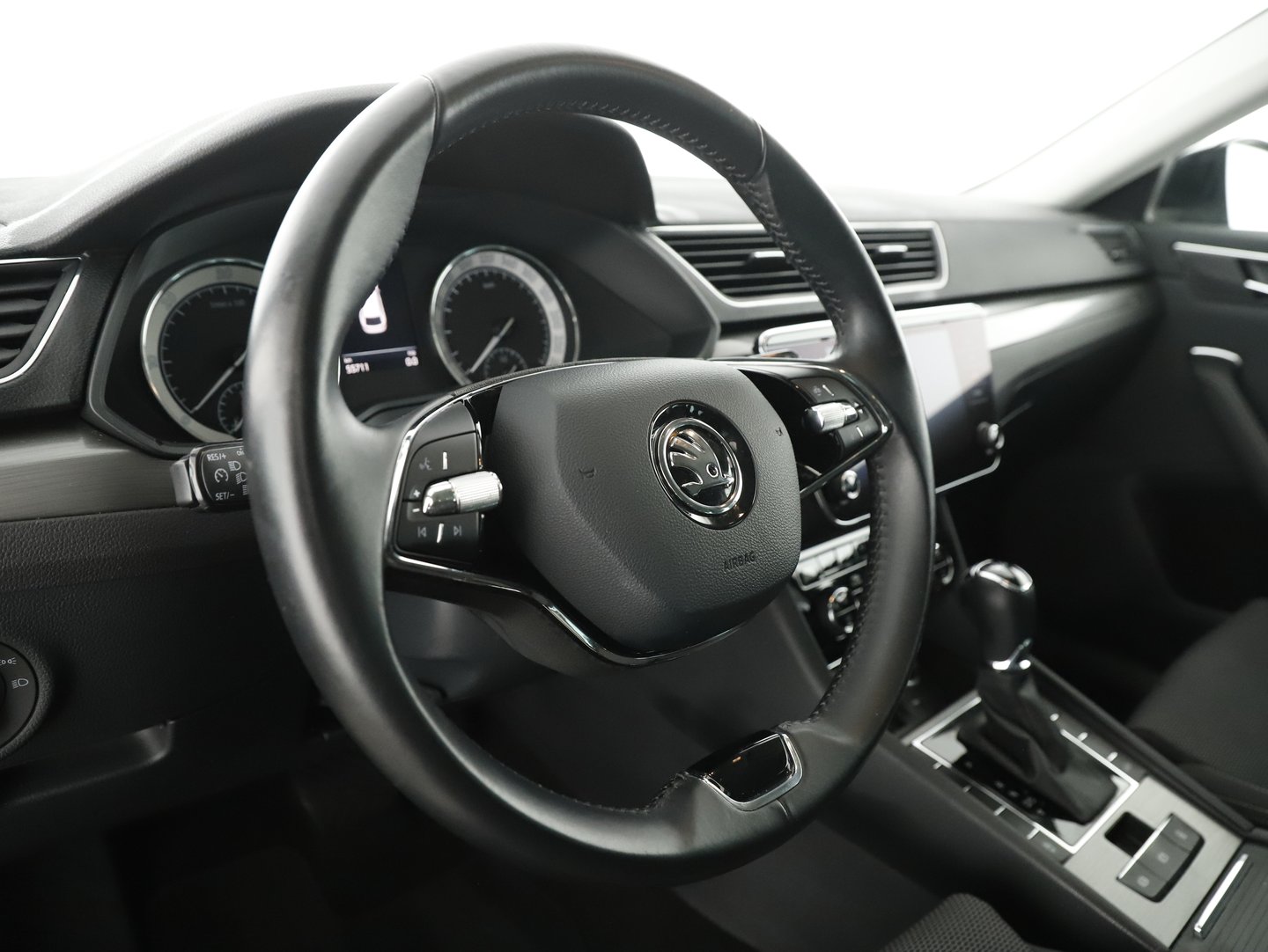 Škoda SUPERB Combi Style TDI SCR DSG | Bild 7 von 21
