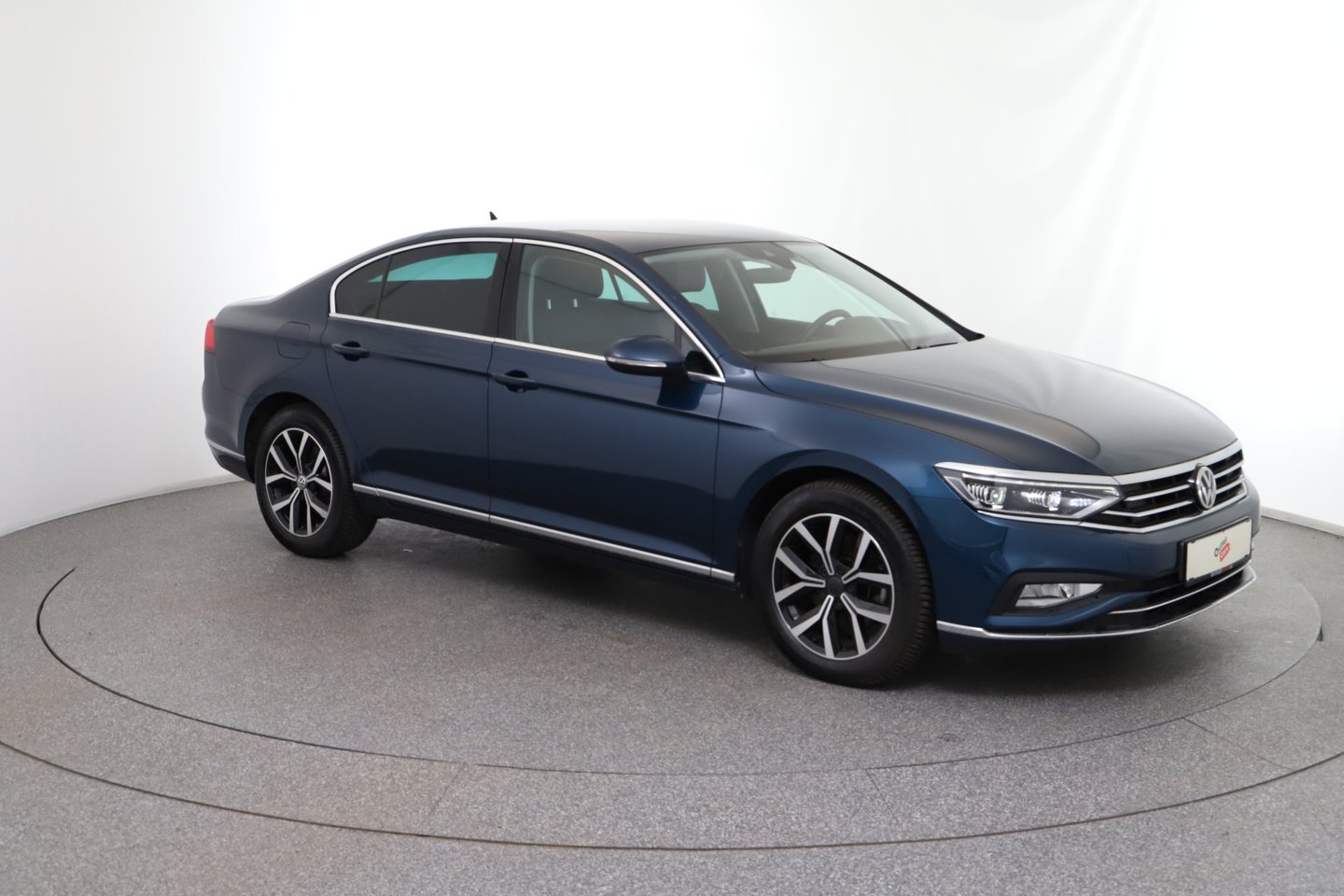 VW Passat Variant Highline TDI SCR DSG | Bild 7 von 28