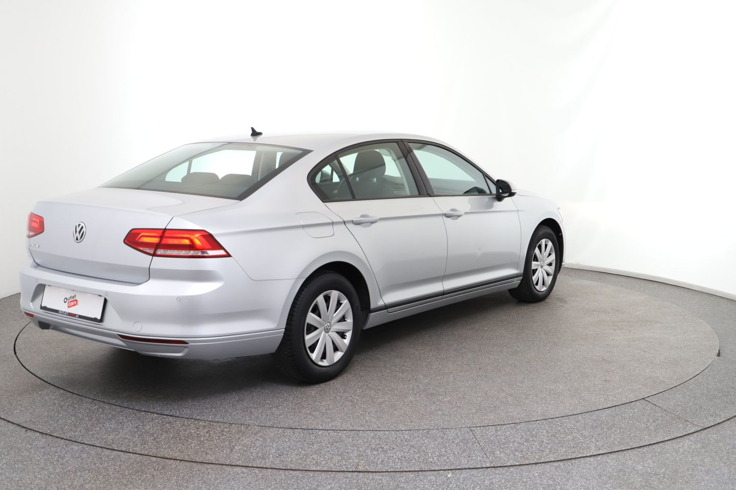 VW Passat Trendline 1,6 TDI | Bild 4 von 25