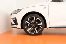 Thumbnail-Foto von Fahrzeug