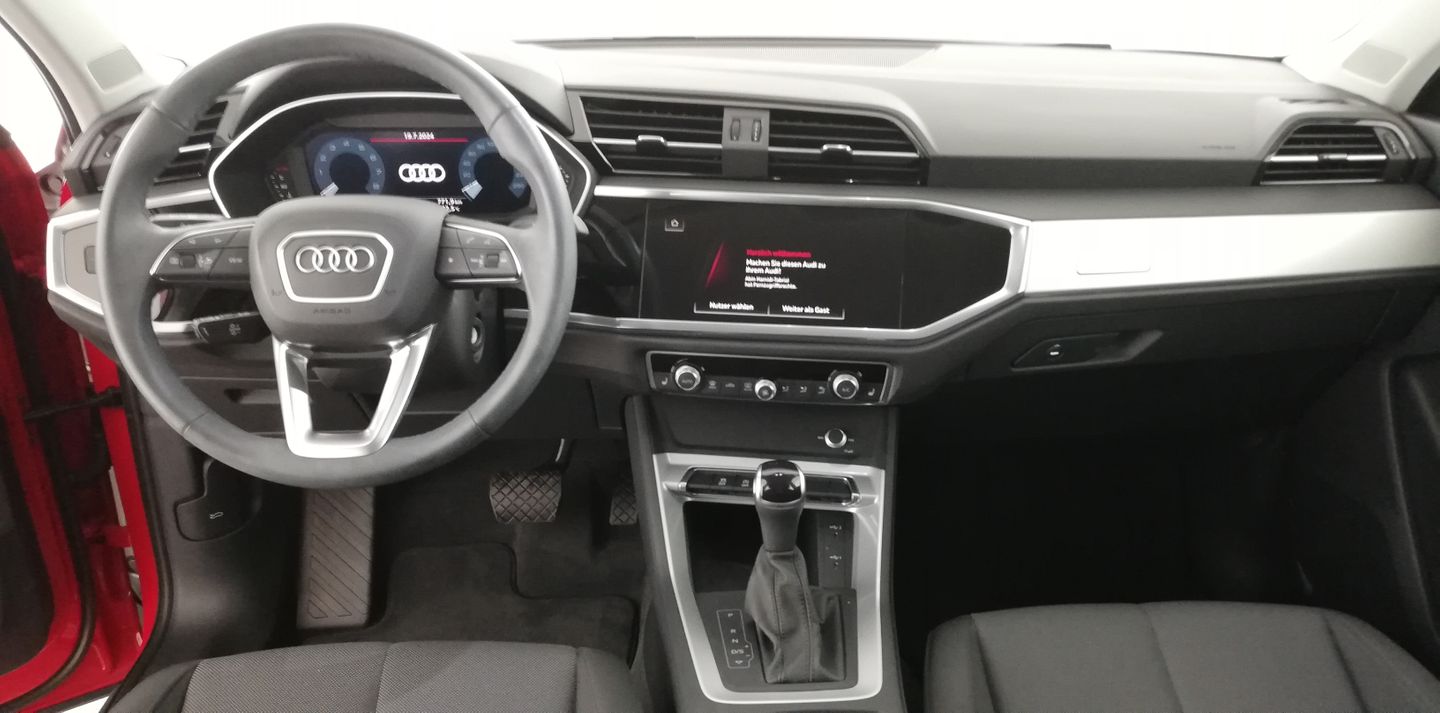 Audi Q3 40 TFSI quattro intense | Bild 11 von 14