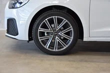 Thumbnail-Foto von Fahrzeug