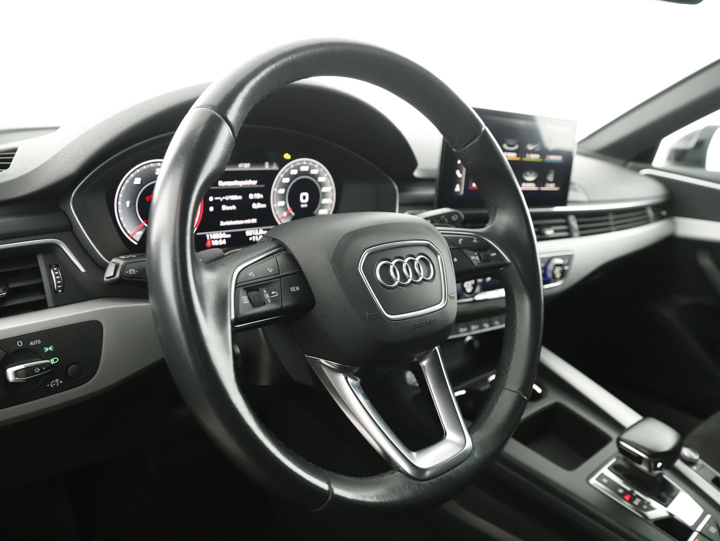 Audi A4 Avant 30 TDI advanced | Bild 6 von 24