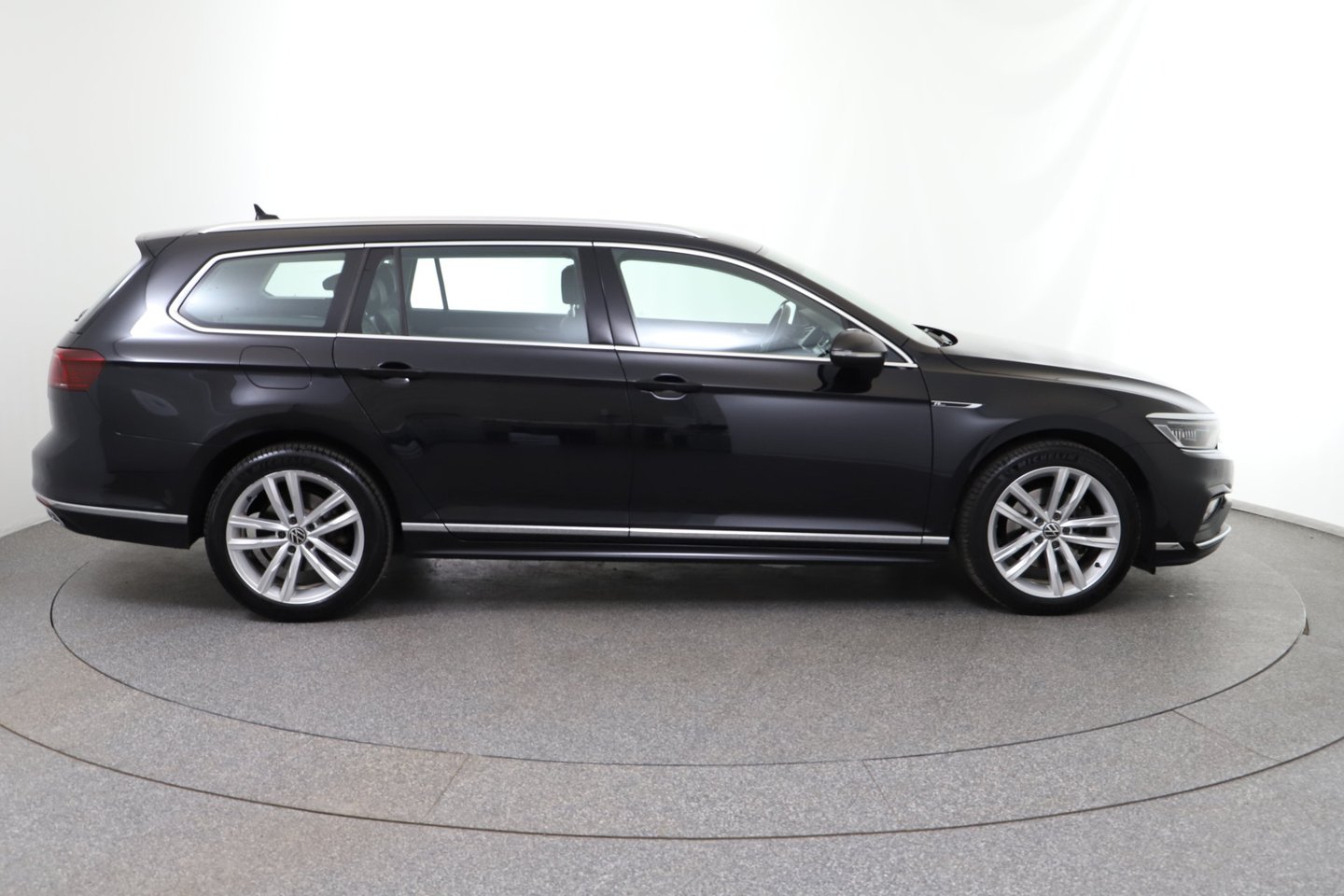 VW Passat Variant Elegance TDI 4MOTION DSG | Bild 6 von 31