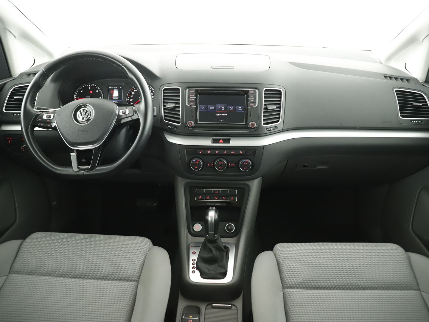 VW Sharan Comfortline SCR 2,0 TDI DSG 4Motion | Bild 3 von 25