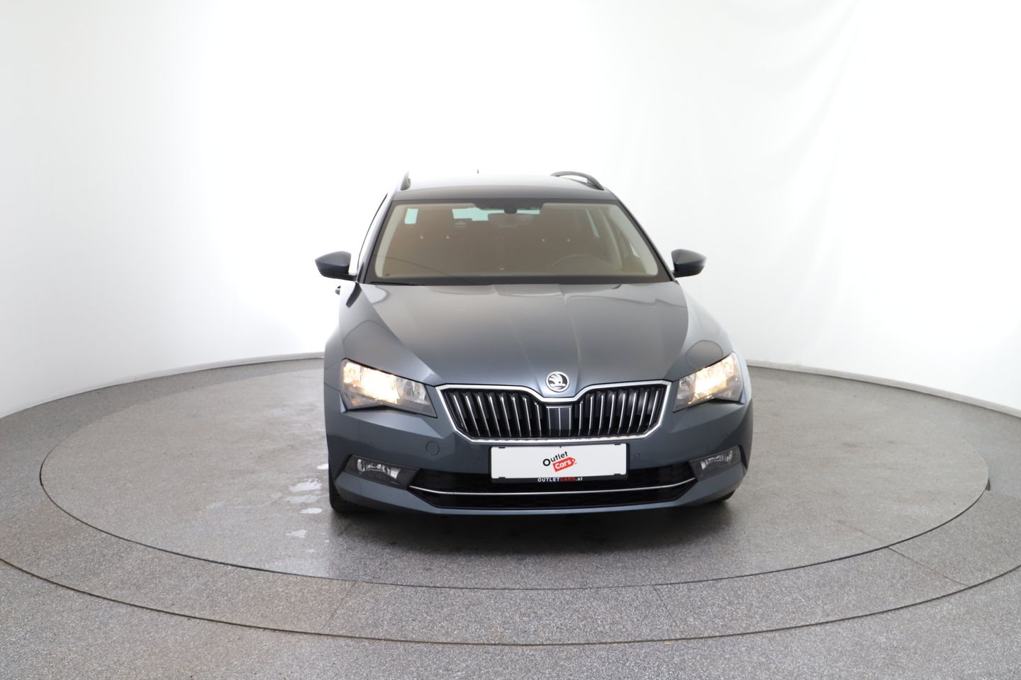 Škoda Superb Kombi 1,6 TDI Active | Bild 8 von 28