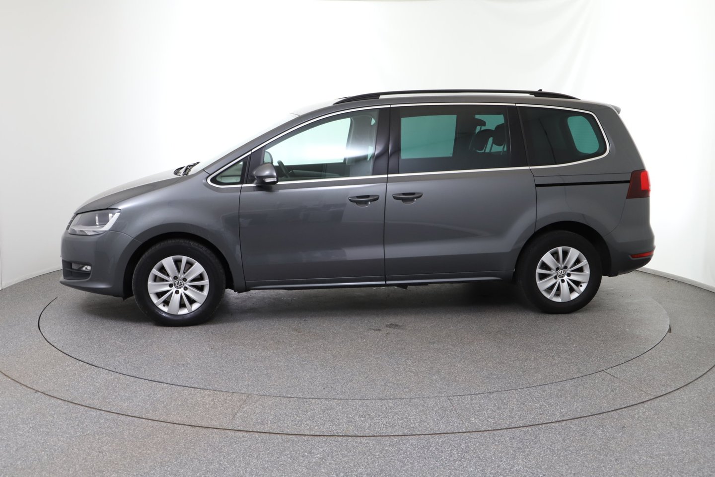 VW Sharan Comfortline SCR 2,0 TDI DSG | Bild 2 von 30