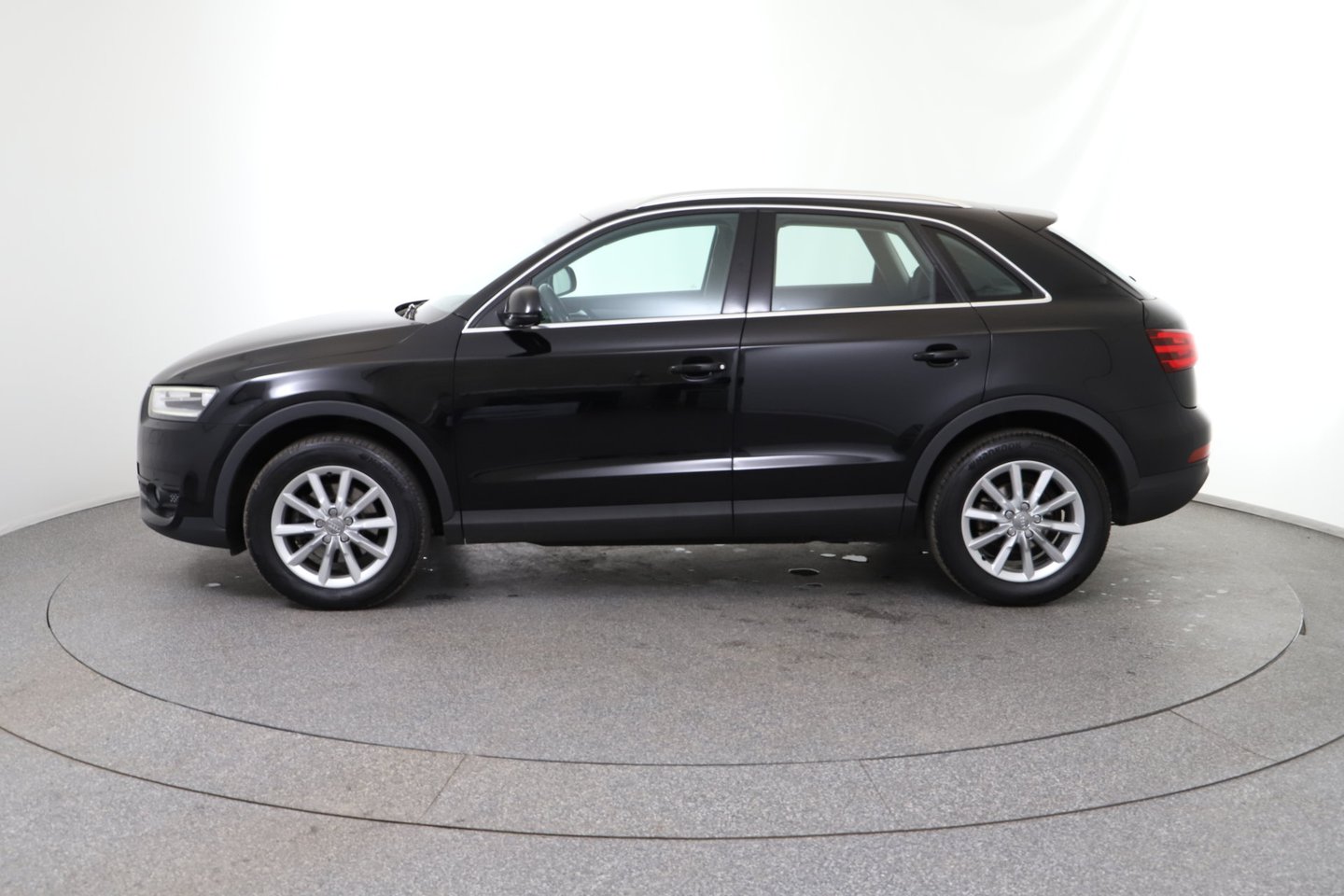 Audi Q3 2.0 TDI quattro daylight | Bild 2 von 27