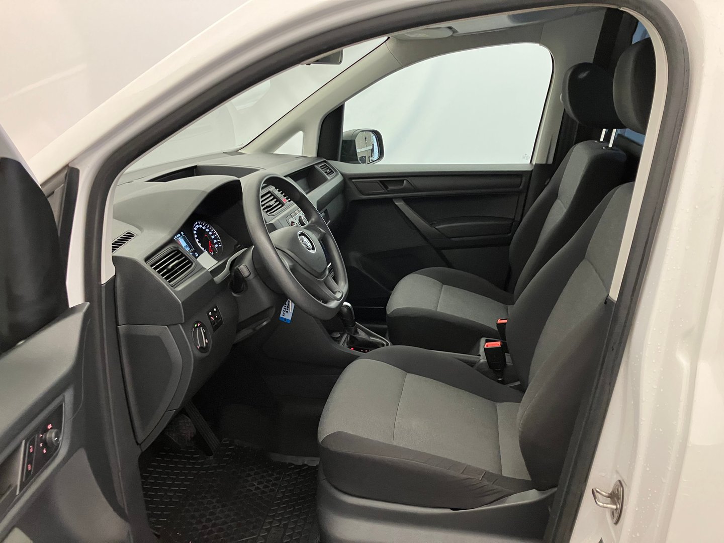 VW Caddy Maxi Kastenwagen TDI | Bild 11 von 21