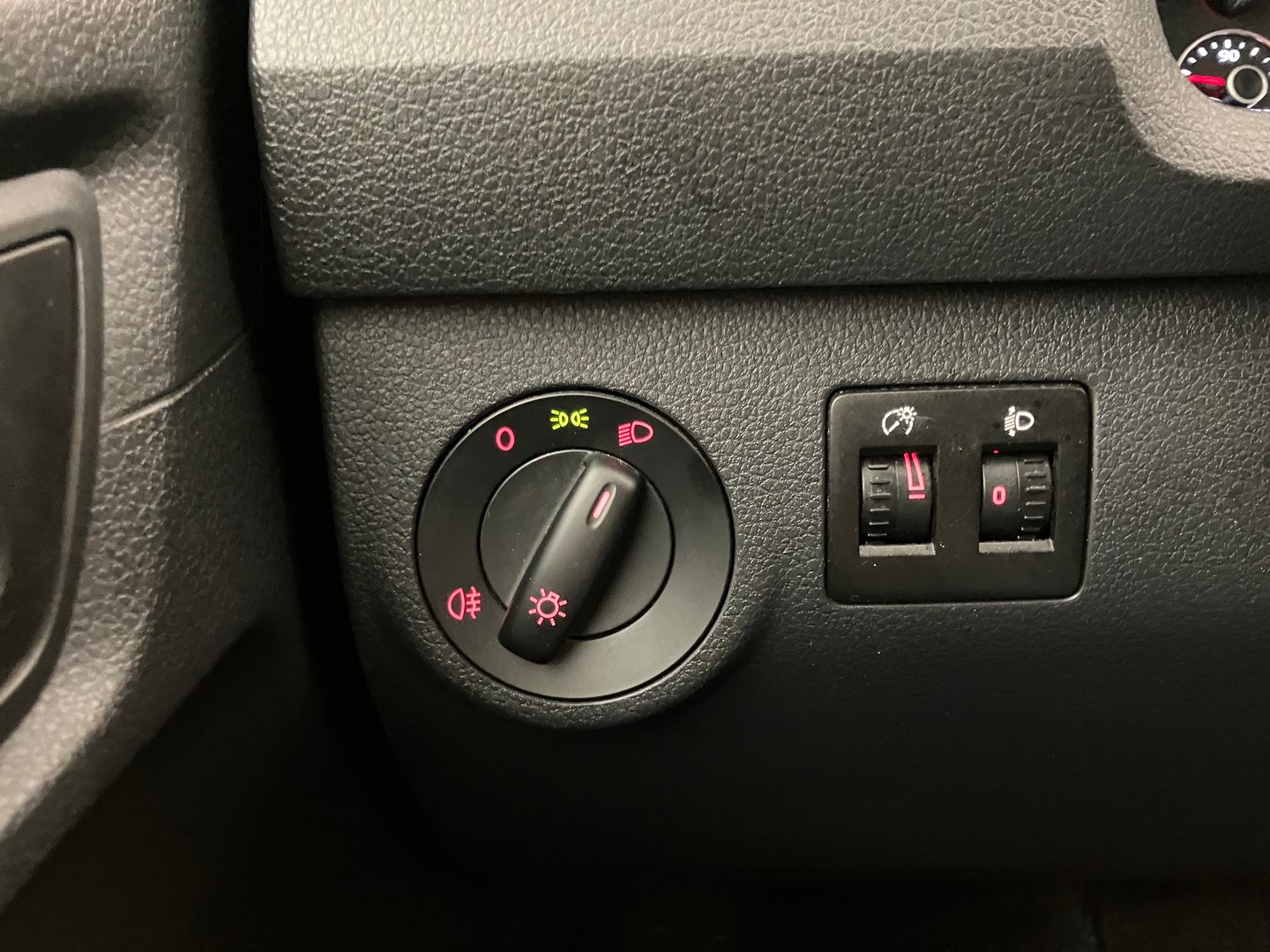 VW Caddy Maxi Kastenwagen TDI | Bild 10 von 21