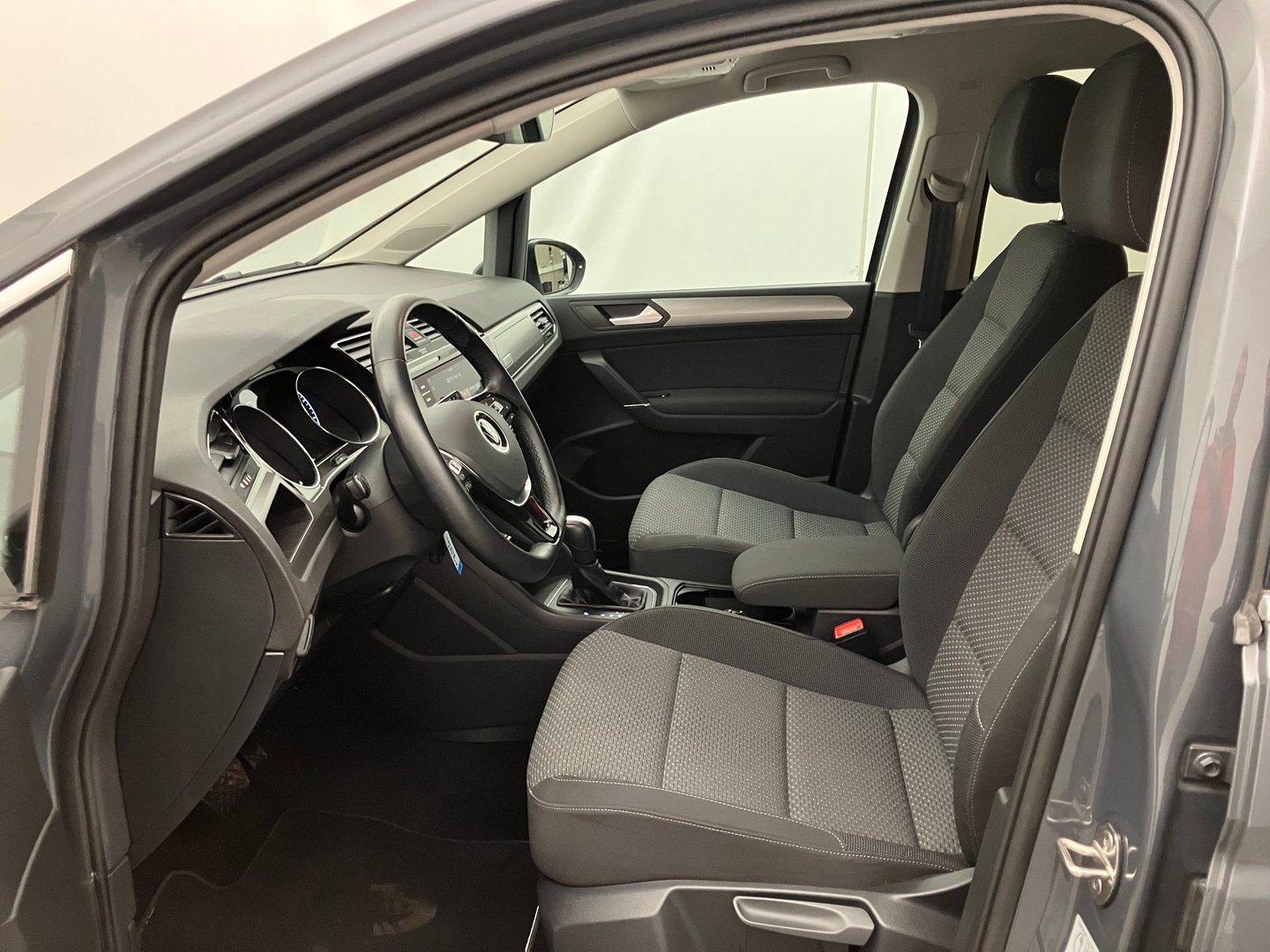 VW Touran Comfortline TSI DSG | Bild 11 von 27